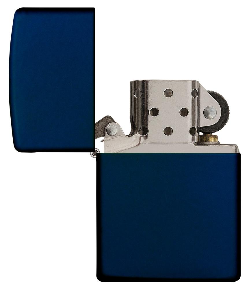 Frontansicht Zippo Feuerzeug Navy Blue Matte Basismodell geöffnet