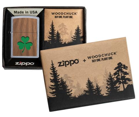 Zippo Woodchuck mit grünem Kleeblatt in offener Box