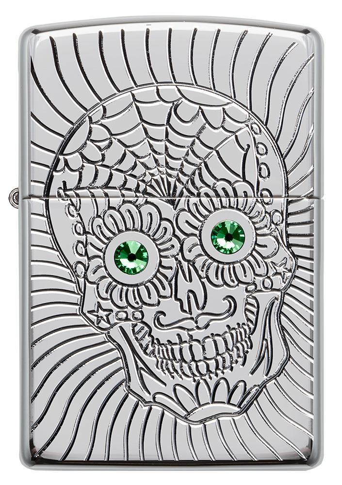 Frontansicht Zippo Feuerzeug mit tief eingraviertem Totenkopf mit Augen aus Kristall Elementen