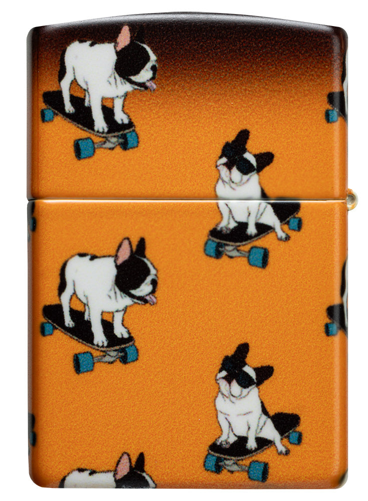 Bulldoggen auf dem Skateboard