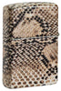 Rückansicht 3/4 Winkel Zippo Feuerzeug in Farben einer Cobrahaut von allen Seiten bedruckt