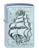 Frontansicht 3/4 Winkel Zippo Feuerzeug chrom Piratenschiff auf offenem Meer