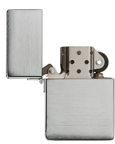 Zippo Feuerzeug 1935 Replica Frontansicht geöffnet in gebürsteter Chrom Optik