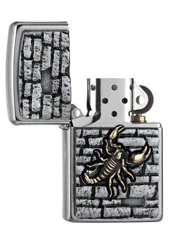 Zippo Feuerzeug Chrom Skorpion auf Wand Emblem geöffnet