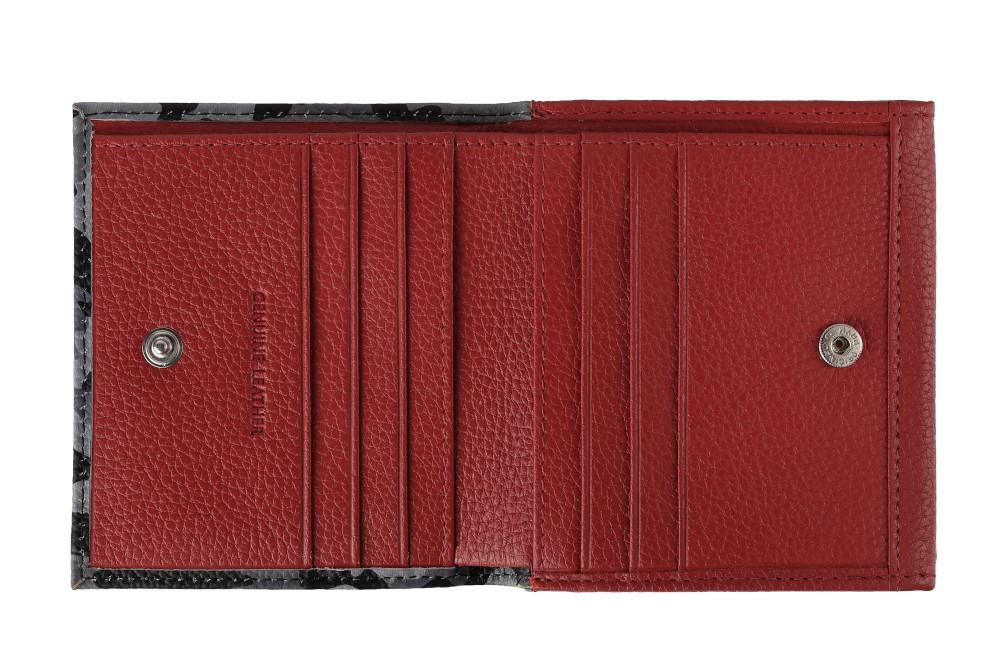 Zippo Geldbörse Innenansicht in rot mit Druckknopf und mehreren Fächern