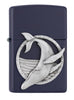 Zippo Feuerzeug Frontansicht ¾ Winkel dunkelblau matt mit Blauwal Emblem in silber