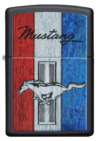 Zippo Feuerzeug Frontansicht schwarz matt mit farbiger Abbildung von dem Ford Mustang Logo