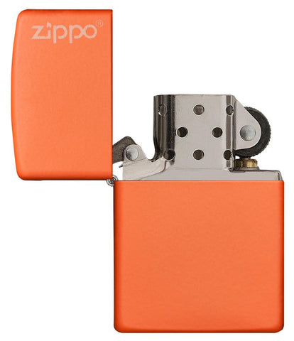 Frontansicht Zippo Feuerzeug Orange Matte Basismodell mit Zippo Logo geöffnet