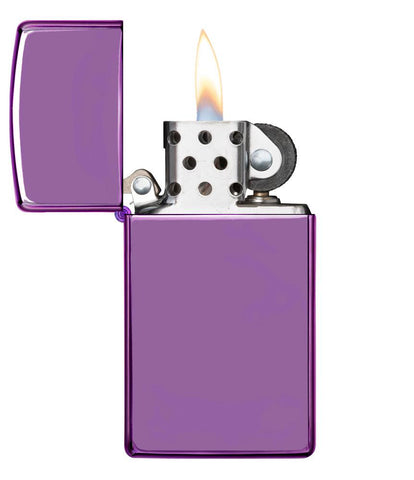 Frontansicht Zippo Feuerzeug Slim High Polish Lila Basismodell geöffnet mit Flamme