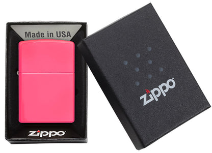  Zippo Feuerzeug Basismodell neon pink in geöffnetem Karton