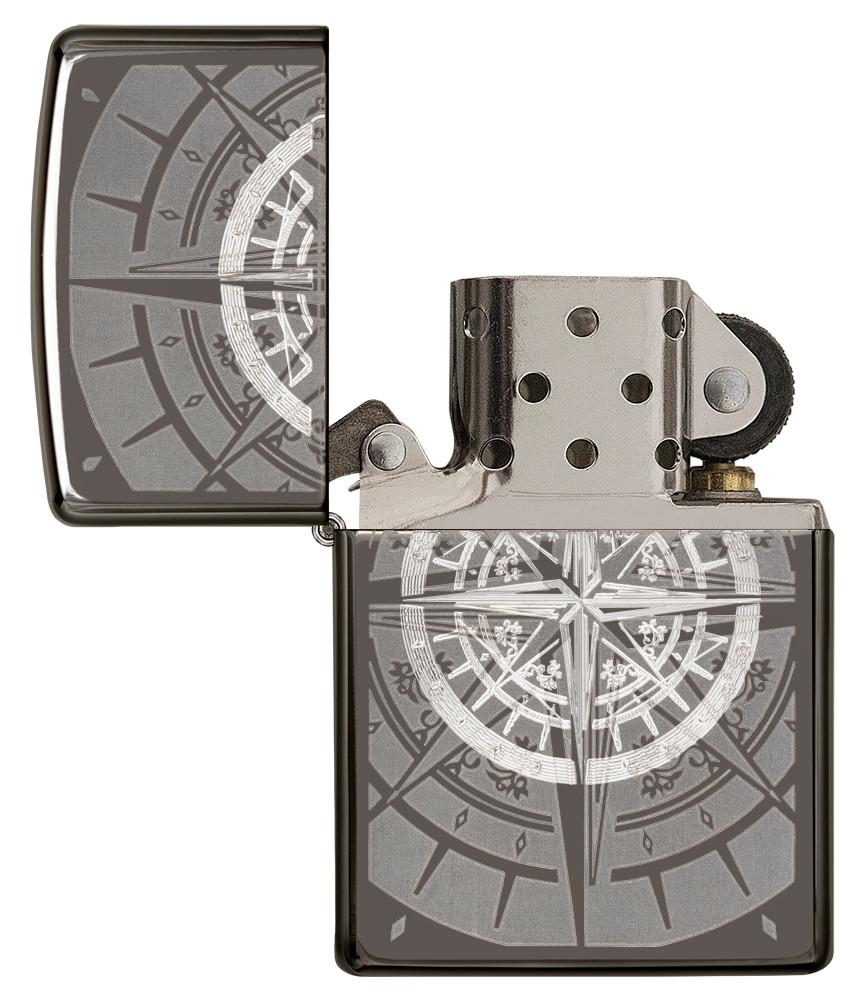 Frontansicht Zippo Feuerzeug Black Ice mit Kompass geöffnet