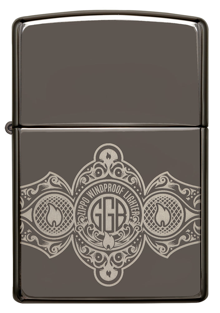 Zippo Feuerzeug Frontansicht Black Ice® mit 360° Gravur von Zippo Flammen und Logo in Zigarrenband Design