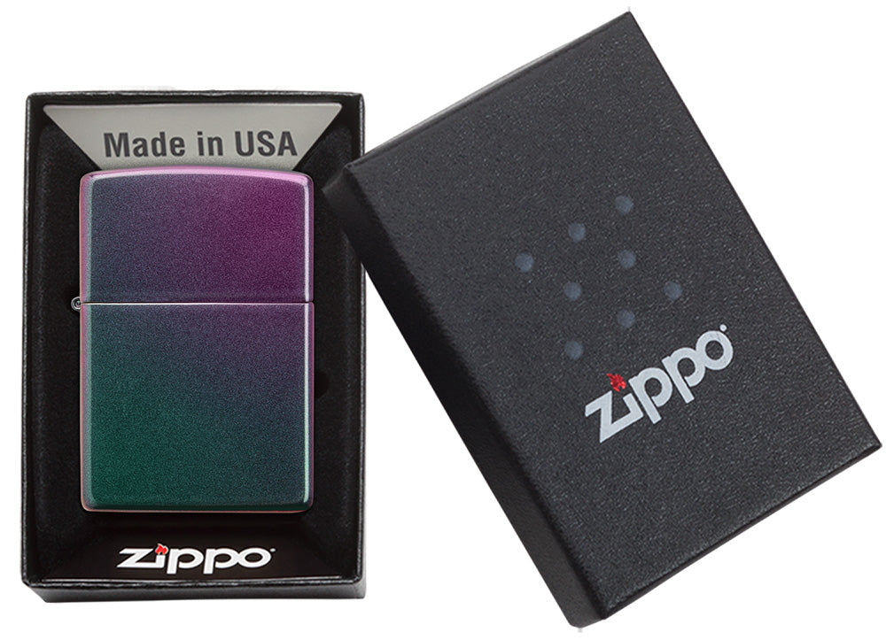 Zippo Feuerzeug Iridescent violett grün in geöffneter Geschenkdose