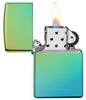 Zippo Feuerzeug Hochglanz grün blau geöffnet mit Flamme