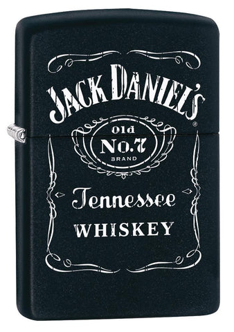 Frontansicht 3/4 Winkel Zippo Feuerzeug schwarz mit weißem Jack Daniel's Logo