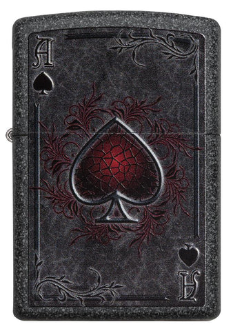 Zippo Feuerzeug Frontansicht mit gothic inspiriertem Pik-Ass Spielkarten Motiv in dunkelrot und schwarz
