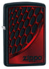 Frontansicht 3/4 Winkel Zippo Feuerzeug schwarz Zippo Logo auf rot schwarzem Hintergrund