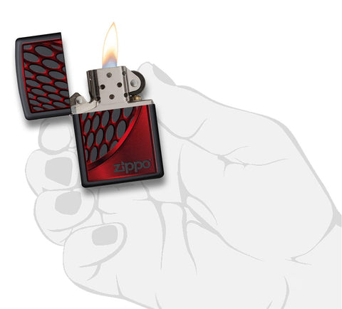 Zippo Feuerzeug schwarz Zippo Logo auf rot schwarzem Hintergrund geöffnet mit Flamme in stilisierter Hand