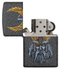 Zippo Feuerzeug grau mit dem Kopf von Göttervater Odin geöffnet