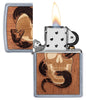 Zippo Woodchuck Totenkopf mit Schlange geöffnet mit Flamme