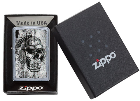 Zippo Feuerzeug chrom Totenkopf mit Kopfhörern in offenem Karton