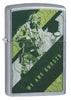 Frontansicht 3/4 Winkel Zippo Feuerzeug Tom Clancy's Ghost Recon® grüne Tarnfarben mit Soldat