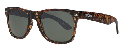 Zippo Sonnenbrille Frontansicht 3/4 Winkel mit grünen Gläsern und Marmor Rahmen sowie silberfarbenen Zippo-Logo